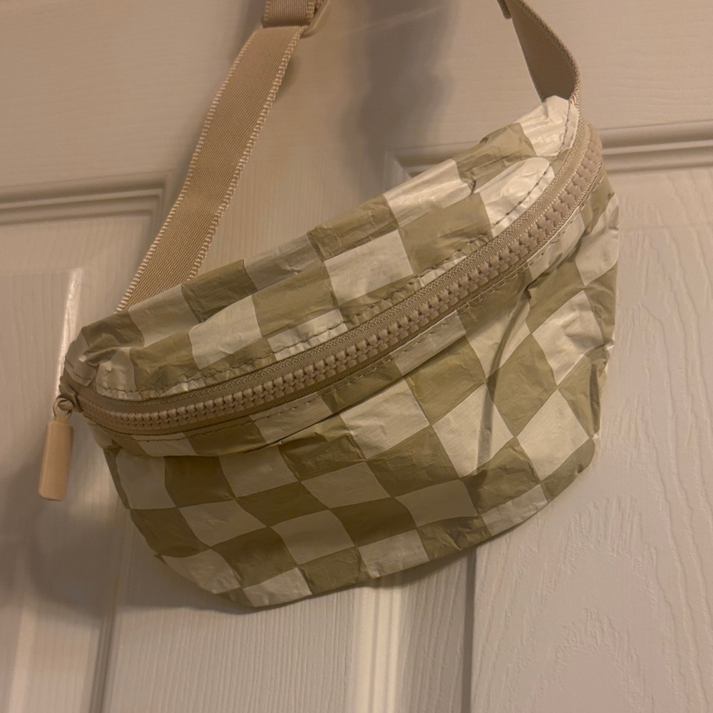 Aloha Checkered Beige and White Fanny Pack